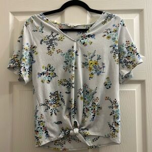 Lucky Brand light blue floral top. Size S